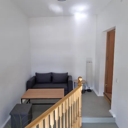 Canalside Loft Apartment *